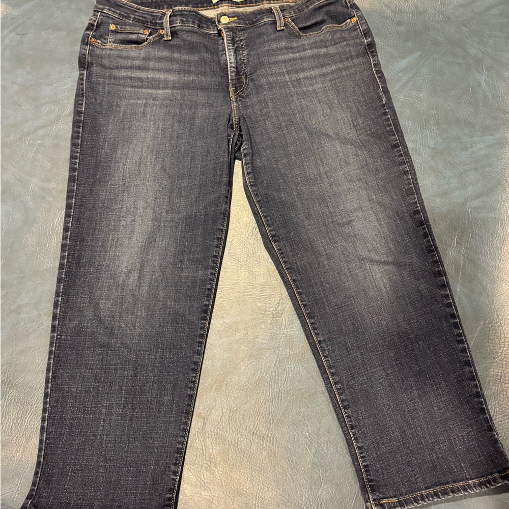 Levi's capri length 20W Boyfriend Cut Dark Wash Denim Jeans